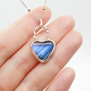Alternative view of Heart-Shaped Labradorite Pendant